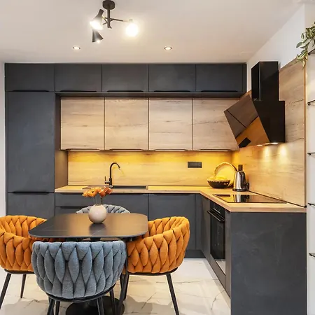 Brand New*city Centre Apart. Kirby *